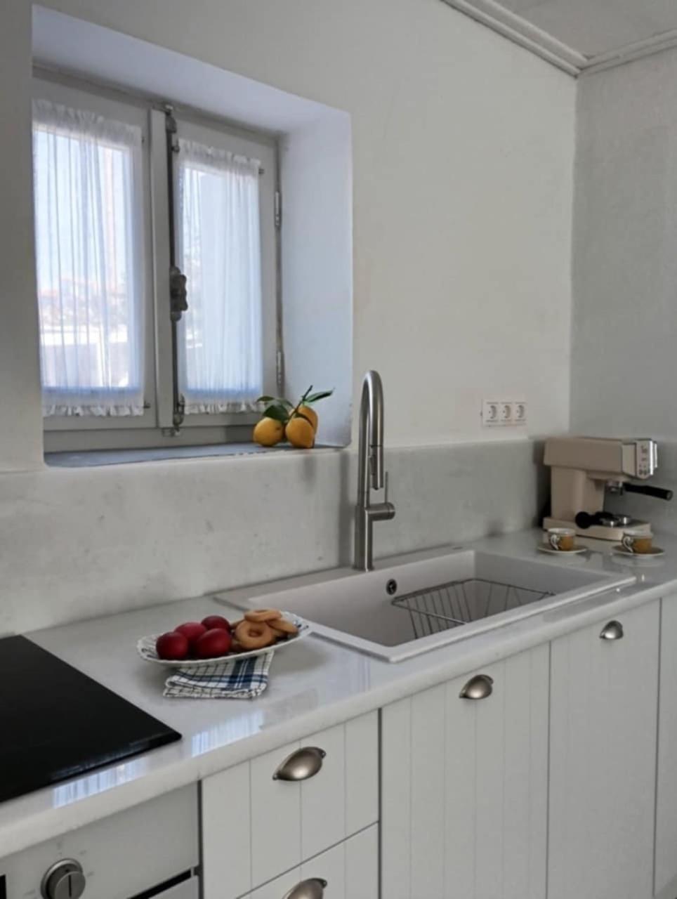 Aνεξάρτητη Παραδοσιακή Πέτρινη Κατοικία Corinth Eksteriør bilde